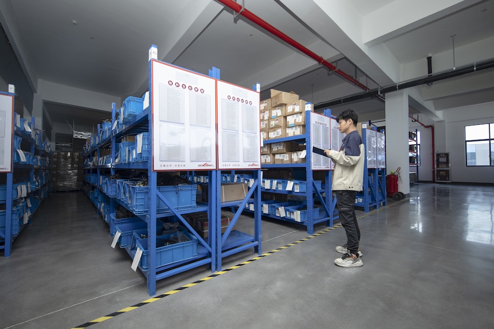  <strong>Mechanical &amp; Electrical Parts&nbsp;</strong><strong>Warehouse</strong> 